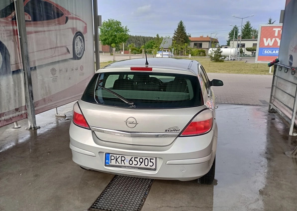 Opel Astra cena 9999 przebieg: 138800, rok produkcji 2007 z Poznań małe 16